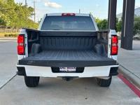 2018 Chevrolet Chevy Silverado 1500 Crew Cab 5.3L RWD Car Fax NO Rust! Houston TX FREE SHIPPING UP TO 1,000 MI (.90C/MI Add - Image 9