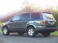 2008 Honda Pilot VP 4x4 4dr SUV East Brunswick, NJ - Image 4
