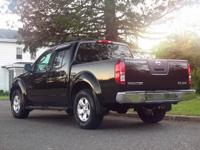 2010 Nissan Frontier SE V6 4x4 4dr Crew Cab SWB Pickup 5A East Brunswick, NJ - Image 4