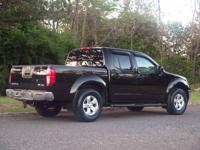 2010 Nissan Frontier SE V6 4x4 4dr Crew Cab SWB Pickup 5A East Brunswick, NJ - Image 5
