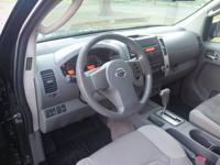 2010 Nissan Frontier SE V6 4x4 4dr Crew Cab SWB Pickup 5A East Brunswick, NJ - Image 8