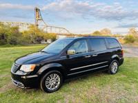 2016 Chrysler Town & Country Touring L 4dr Mini Van _Chrysler_ _Town & Country_ _Sedan_ - Image 3