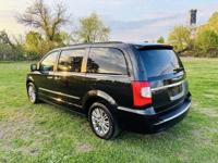 2016 Chrysler Town & Country Touring L 4dr Mini Van _Chrysler_ _Town & Country_ _Sedan_ - Image 5