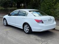 2009 Honda Accord EX-L Sedan Moonroof Great MPG Good Tires EXL EASY FINANCING GREAT INVENTORY - Image 4