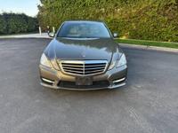 Clean title in hand! Mercedes-Benz 2013 E350 4 Matic, V6 3.5! Brooklyn - Image 3