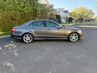 Clean title in hand! Mercedes-Benz 2013 E350 4 Matic, V6 3.5! Brooklyn - Image 5