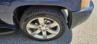 GMC ENVOY AWD LEATHER SUNROOF ICE COLD AIR CONDITIONING WOW! Staten Island - Image 10
