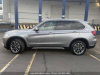 2018 bmw x5 xdrive 4.0E I Performance low miles!! multnomah county - Image 4