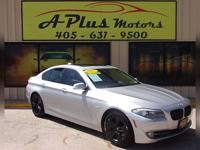 2012 BMW 5 Series 528i 4dr Sedan - Image 3