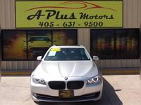 2012 BMW 5 Series 528i 4dr Sedan - Image 4
