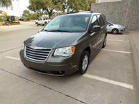 CHRYSLER TOWN & COUNTRY TOURING HANDICAPPED WHEELCHAIR PWR RAMP VAN Irving, TX - Image 5