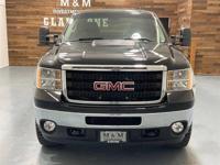 2011 GMC Sierra 2500HD SLT 4X4 6.6L DURAMAX DIESEL/NEW TIRES/Z-71 OFF RD 2500 + MM Investment Cars-Gladstone / WE SHIP NATIONWIDE - Image 6