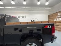 2011 GMC Sierra 2500HD SLT 4X4 6.6L DURAMAX DIESEL/NEW TIRES/Z-71 OFF RD 2500 + MM Investment Cars-Gladstone / WE SHIP NATIONWIDE - Image 10