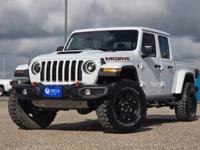 2023 JEEP GLADIATOR MOJAVE 4X4 WITH LOW MILES!! Houston - Image 7