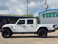 2023 JEEP GLADIATOR MOJAVE 4X4 WITH LOW MILES!! Houston - Image 10