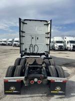 2023 Freightliner Cascadia Sleeper Truck city of chicago - Image 6