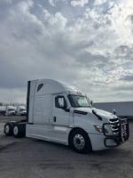 2023 Freightliner Cascadia Sleeper Truck city of chicago - Image 7