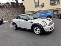 2014 MINI COOPER 2DR COUPE EXCELLENT CONDITION!!! YONKER NY - Image 6