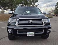 2018 Toyota Sequoia Limited LIMITED 4WD REAR ENTERTAINMENT Green State Motors - Image 3
