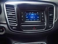 2015 Chrysler 200 Limited 4dr Sedan East Brunswick, NJ - Image 10