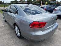 2013 Volkswagen Passat - Image 5