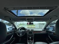 2013 Volkswagen Passat - Image 10