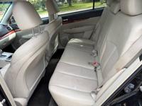 2012 Subaru Outback Limited *Well maintained* - Image 8