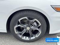 2023 Chevrolet Chevy Malibu LT 4dr Sedan w/1LT Call/Text 516- 614-5359 + EVERYONE FINANCED!! PODEMOS FINANCIAR A CUALQUIERA! - Image 9