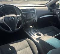 2015 Nissan Altima 2.5s * Runs and drives great * - Image 8