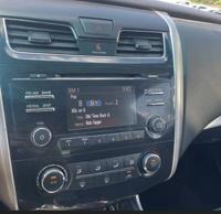 2015 Nissan Altima 2.5s * Runs and drives great * - Image 9