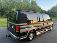 1995 Ford E150 Sierra by Waldoch Conversion Van *Must See* Classic Van Gurnee - Image 7