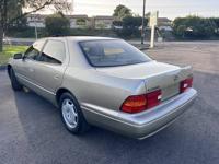 LOW MILES/ONE OWNER San Diego - Image 4