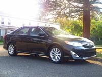 2012 Toyota Camry Hybrid XLE 4dr Sedan East Brunswick, NJ - Image 7