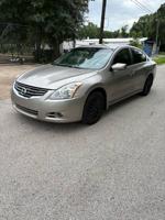 2012 Altima low mileage carfax clean title Houston - Image 5