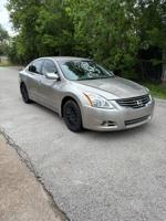 2012 Altima low mileage carfax clean title Houston - Image 6