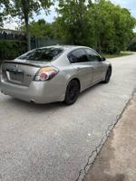 2012 Altima low mileage carfax clean title Houston - Image 7