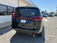 2026 Chrysler Pacifica Wheelchair Accessible Van Oklahoma City - Image 5
