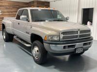 1997 Dodge Ram 3500 Laramie SLT 4X4 5.9L DIESEL 12-VALVE / DUALLY 3500 + MM Investment Cars-Gladstone / WE SHIP NATIONWIDE - Image 3