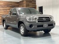 2010 Toyota Tacoma SR5 5-SPEED MANUAL / 4 Cyl / 1-Owner /52K MILES + MM Investment Cars-Gladstone / WE SHIP NATIONWIDE - Image 3