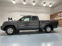 2010 Toyota Tacoma SR5 5-SPEED MANUAL / 4 Cyl / 1-Owner /52K MILES + MM Investment Cars-Gladstone / WE SHIP NATIONWIDE - Image 4