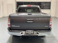 2010 Toyota Tacoma SR5 5-SPEED MANUAL / 4 Cyl / 1-Owner /52K MILES + MM Investment Cars-Gladstone / WE SHIP NATIONWIDE - Image 7