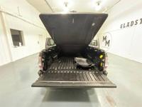 2010 Toyota Tacoma SR5 5-SPEED MANUAL / 4 Cyl / 1-Owner /52K MILES + MM Investment Cars-Gladstone / WE SHIP NATIONWIDE - Image 10