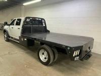 2024 RAM 5500 4X4 CREW CAB DIESEL FLATBED WORK TRUCK ONE OWNER, TEXAS TRUCK - Image 6