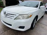 2011 TOYOTA CAMRY 1 OWNER 4CIL GAS SAVE - Image 4