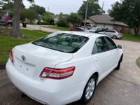 2011 TOYOTA CAMRY 1 OWNER 4CIL GAS SAVE - Image 10