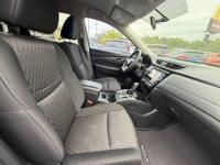 2017 Nissan Rogue SV 4dr Crossover CRYSTAL AUTO SALES INC ~ 2204 Nolensville Pike NASHVILLE - Image 10