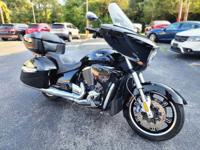 2017 VICTORY CROSS COUNTRY💥 TOURING 💥 GREAT CONDITION💥💥 SCHEREVILLE, IN (35 mins FROM CHICAGO) - Image 3