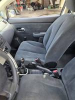 2010 nissan versa 4 cilinder vehicle Chicago - Image 5