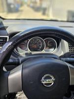 2010 nissan versa 4 cilinder vehicle Chicago - Image 7