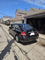 2010 nissan versa 4 cilinder vehicle Chicago - Image 9